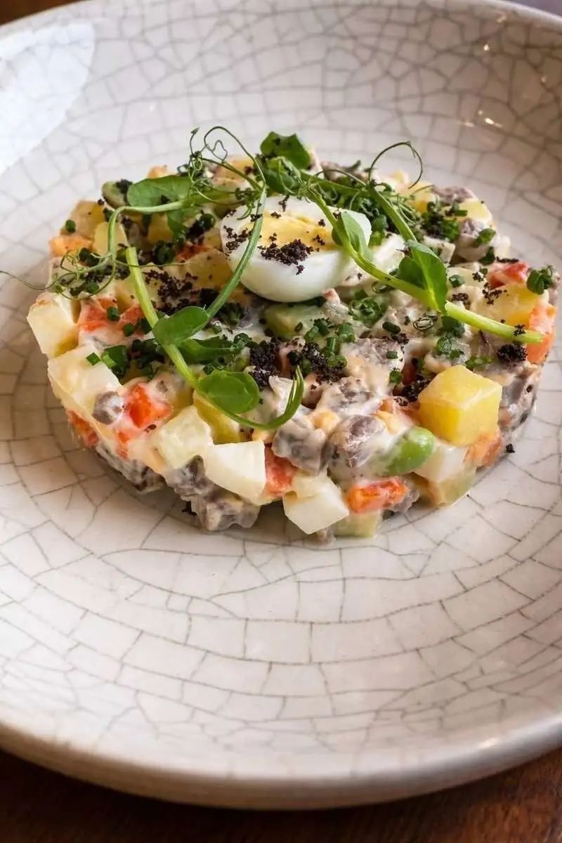 Оливье с говядиной