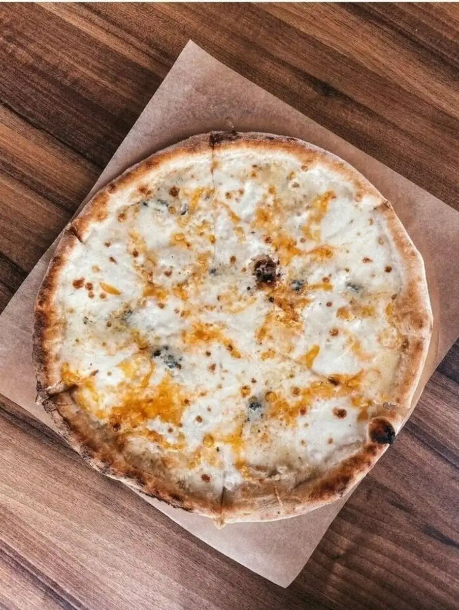 пицца 4 СЫРА