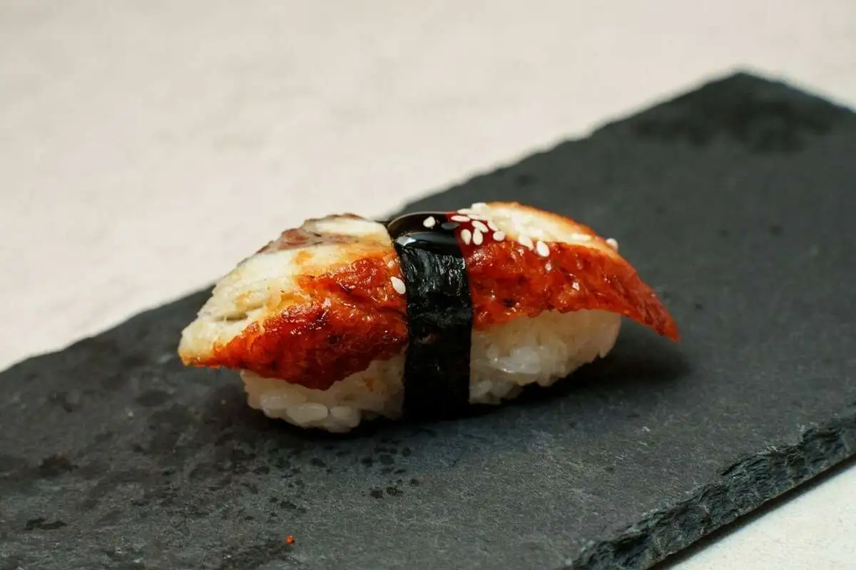 СУШИ С УГРЕМ