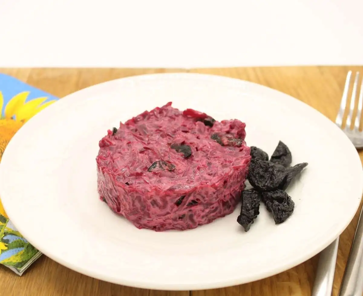 Салат Свекла с черносливом