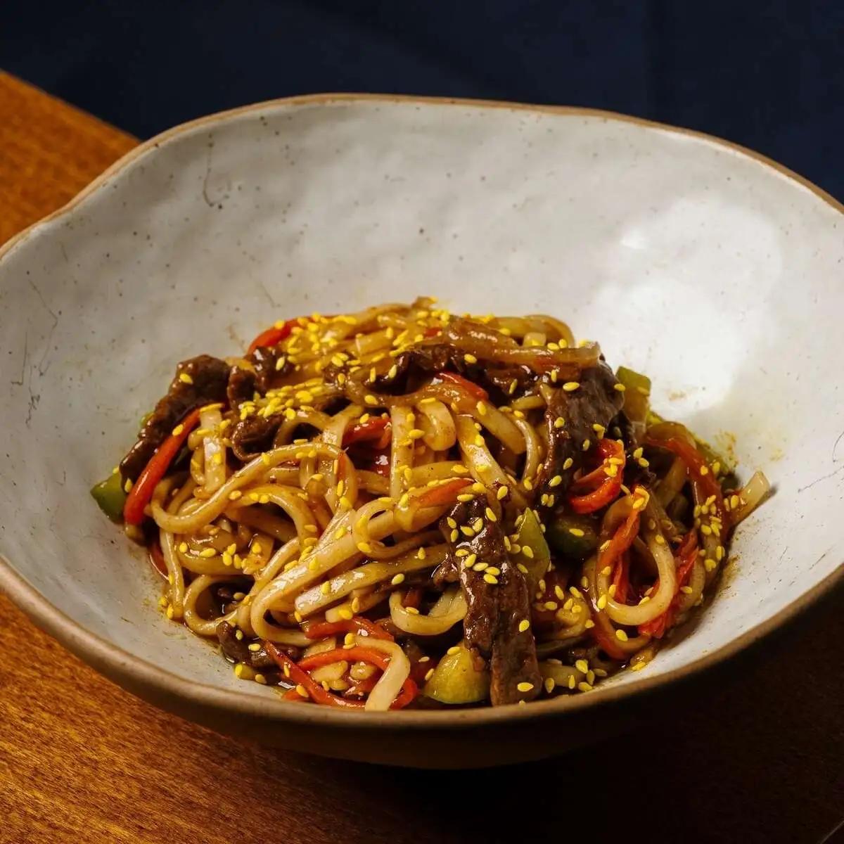  Удон с говядиной и овощами