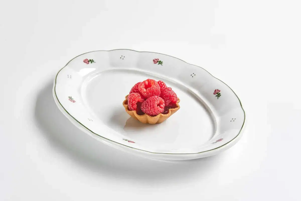 Тарталетка с малиной