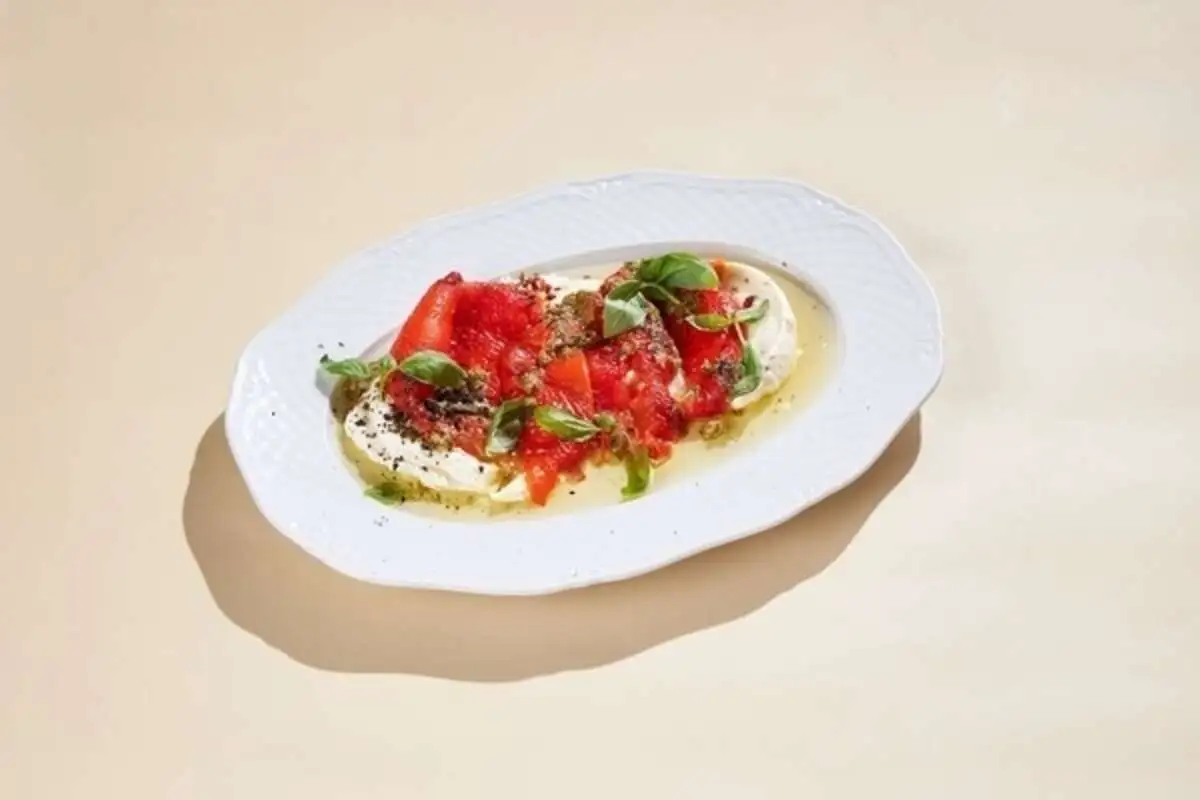 Печеный перец каймак