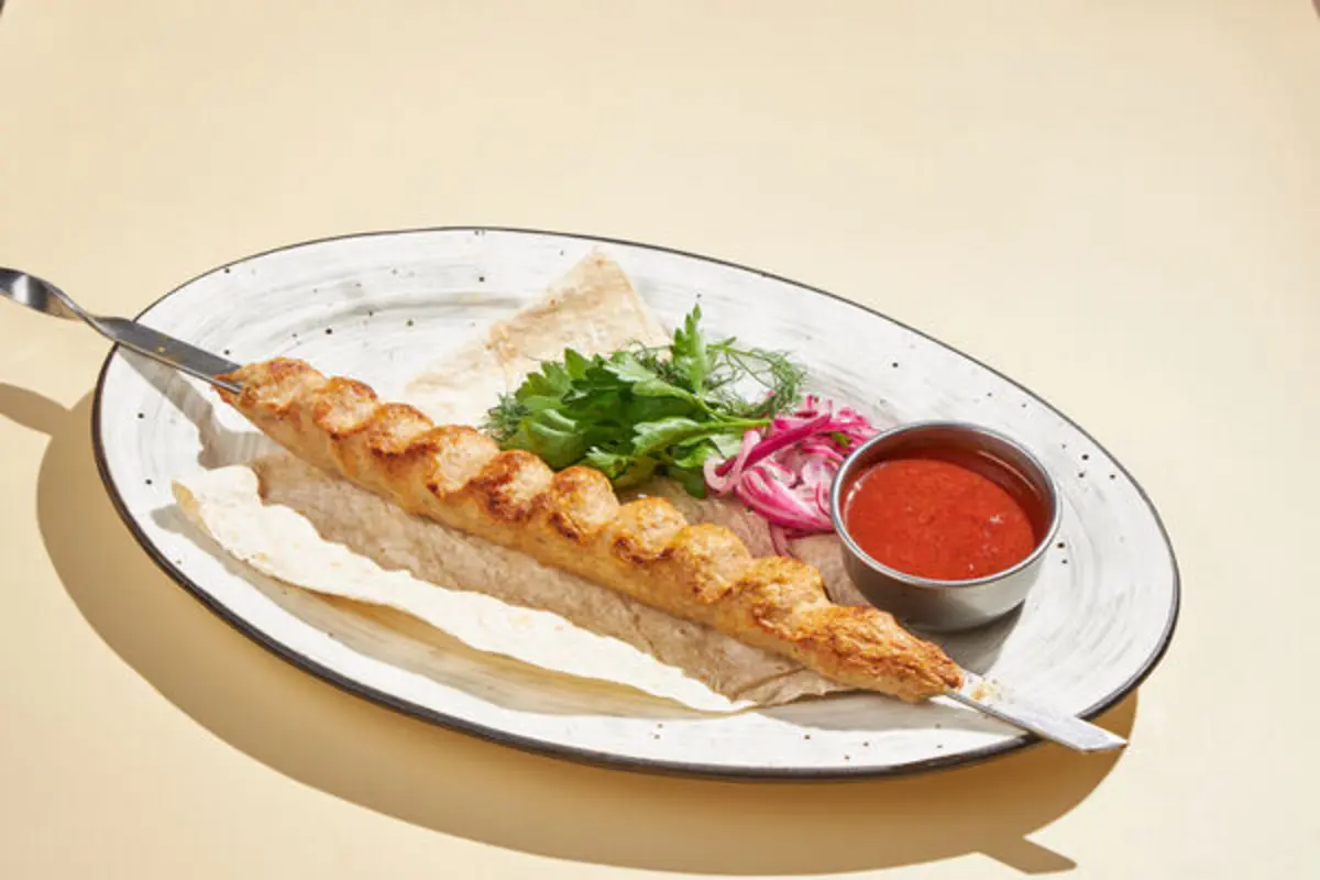 Люля кебаб из мяса цыпленка 