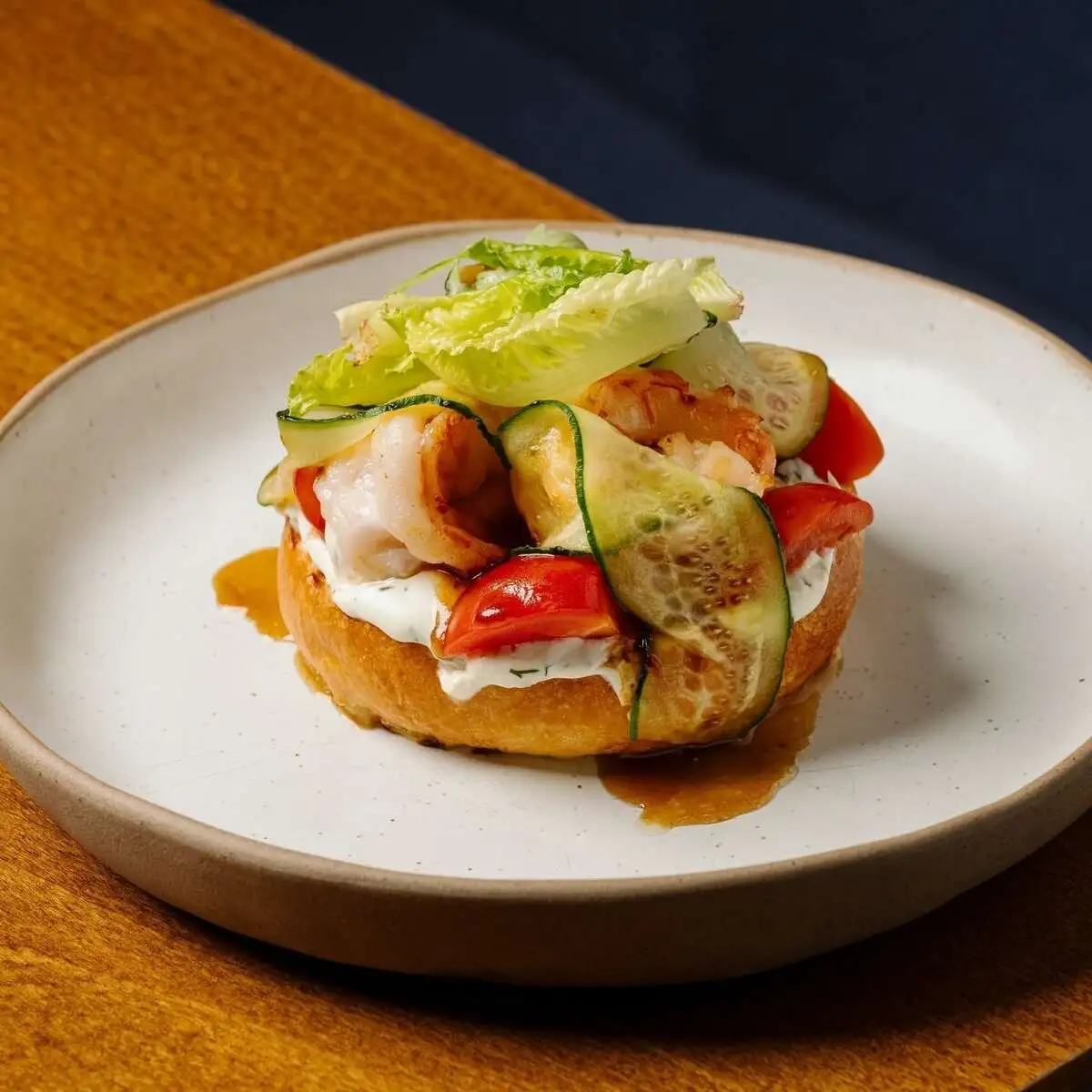 Булочка бриошь с креветками