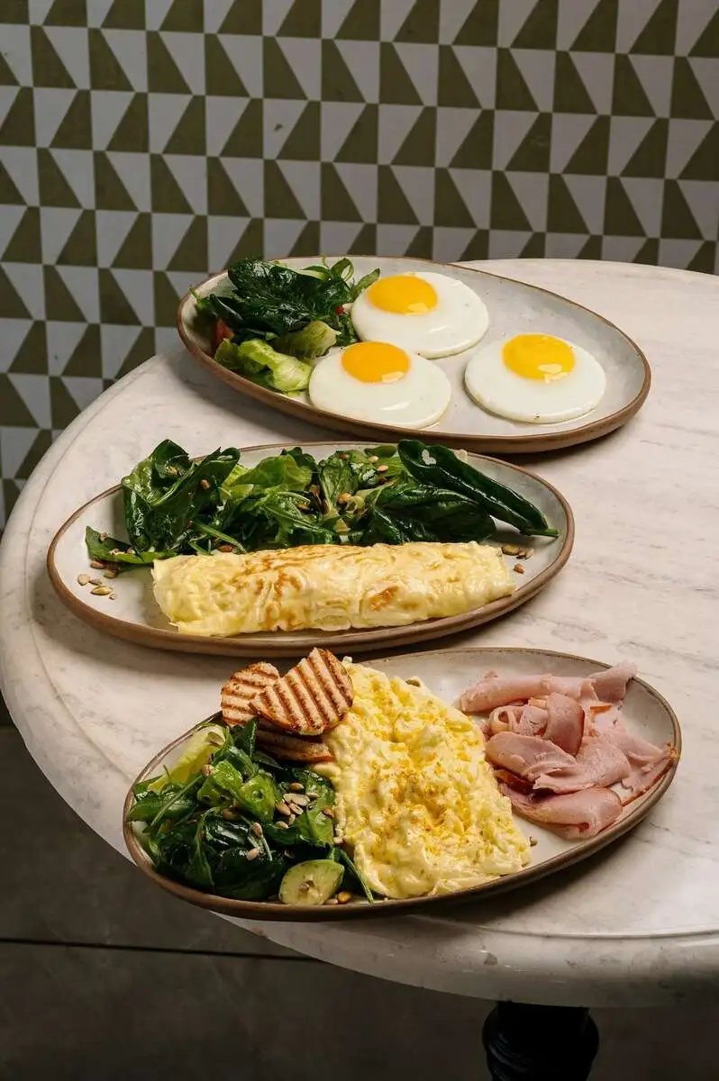  Скрембл с лососем 