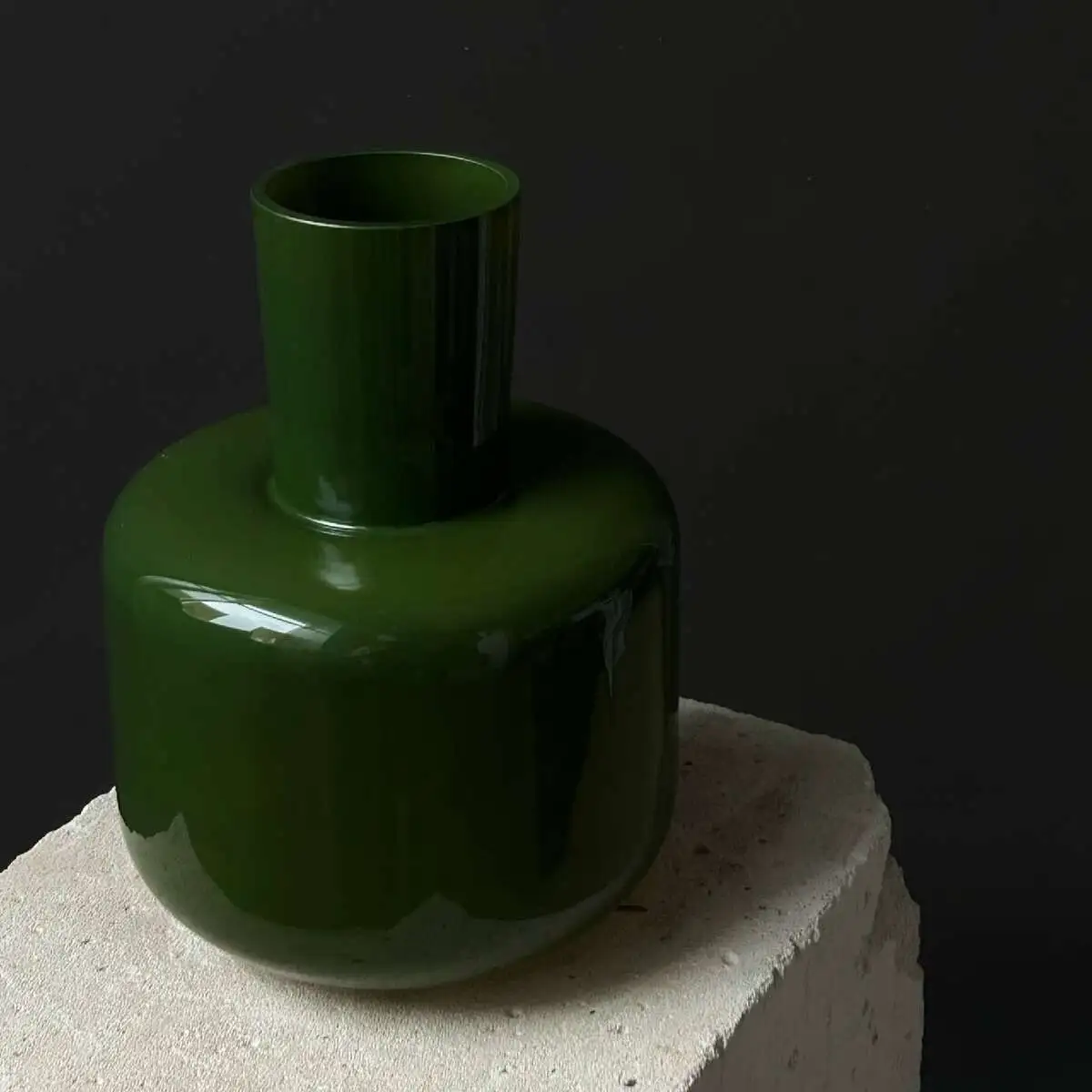 Ваза зеленая