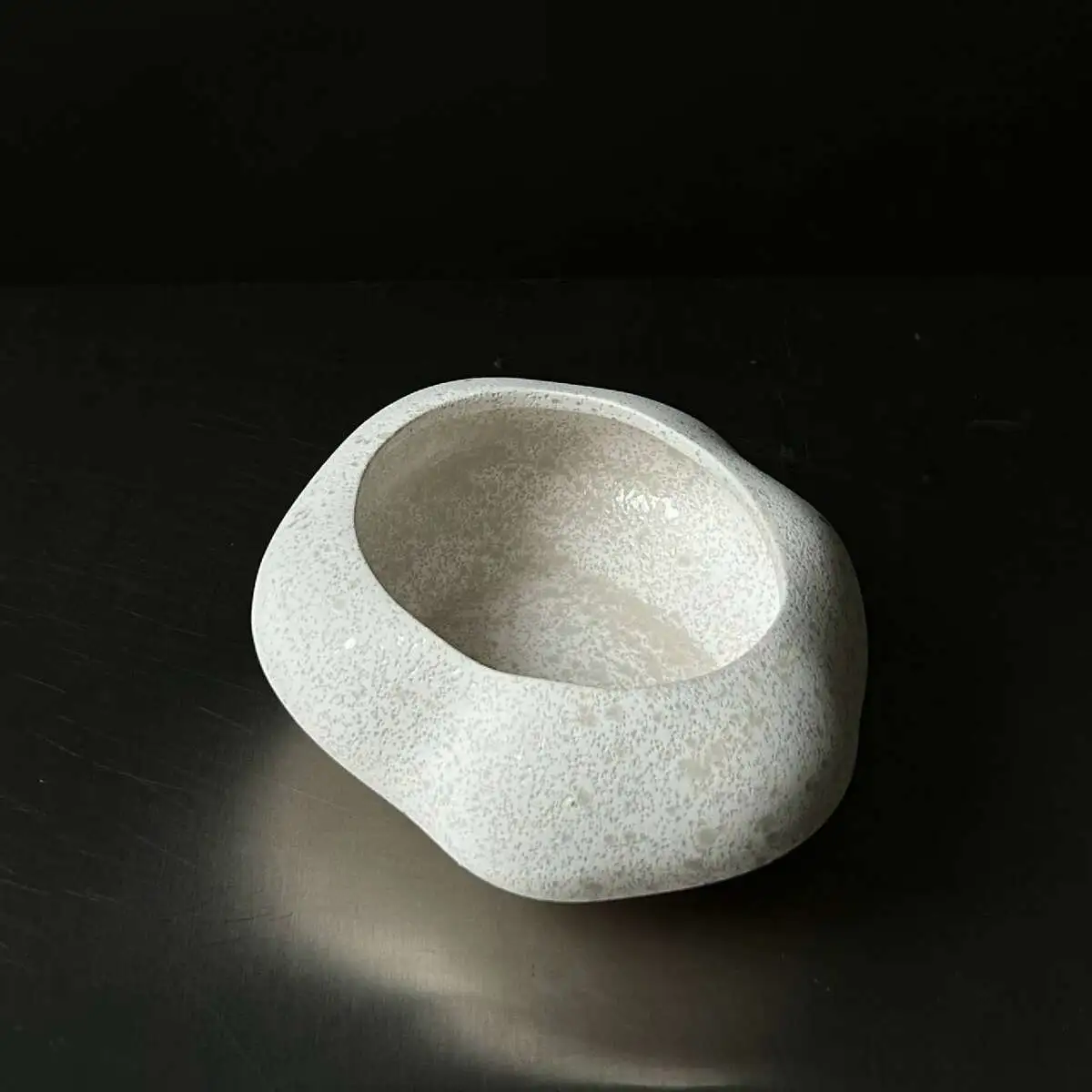 Ваза серая в рубчик