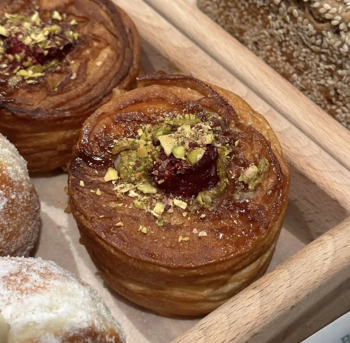 Амман с Фисташками и Малиной