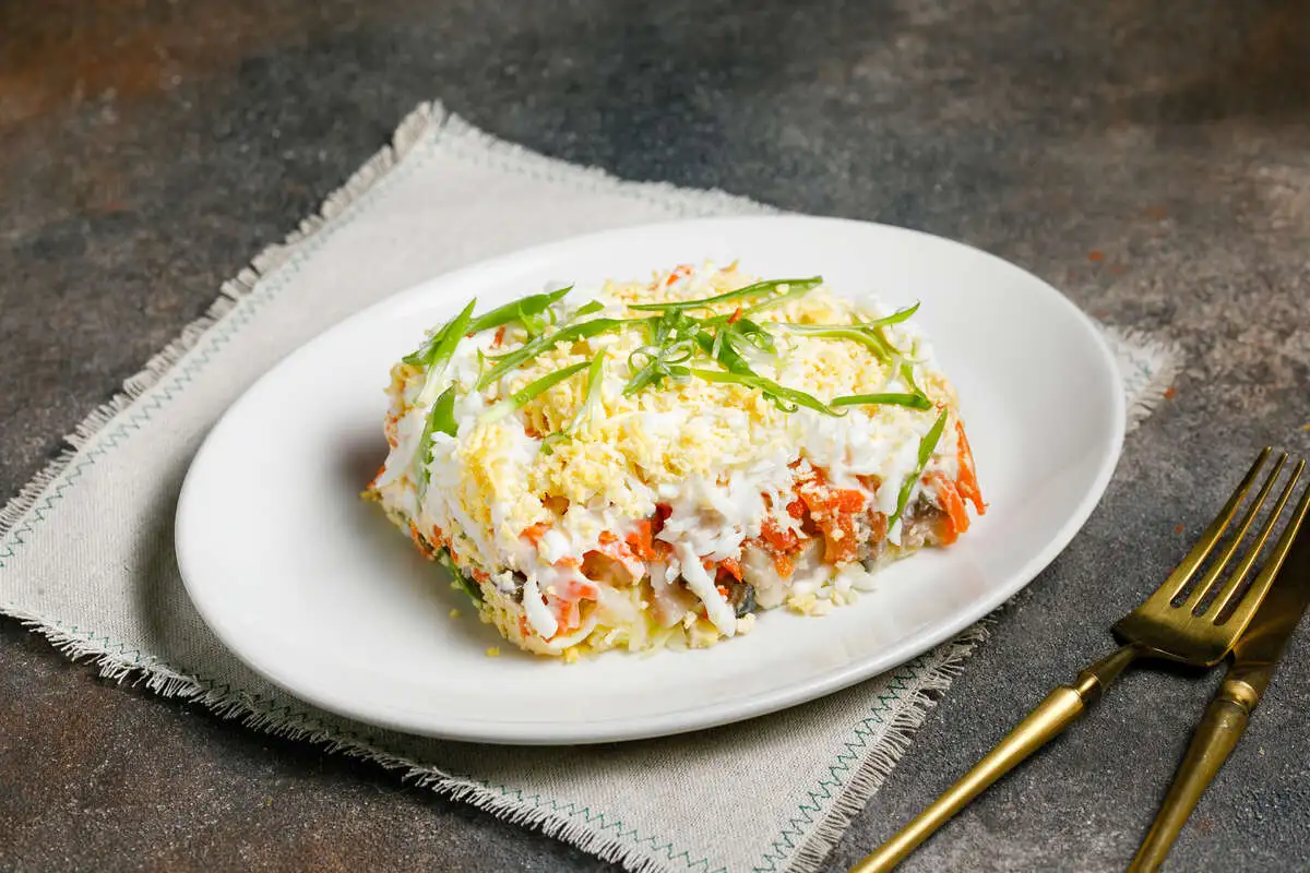 Салат Мимоза с сайрой