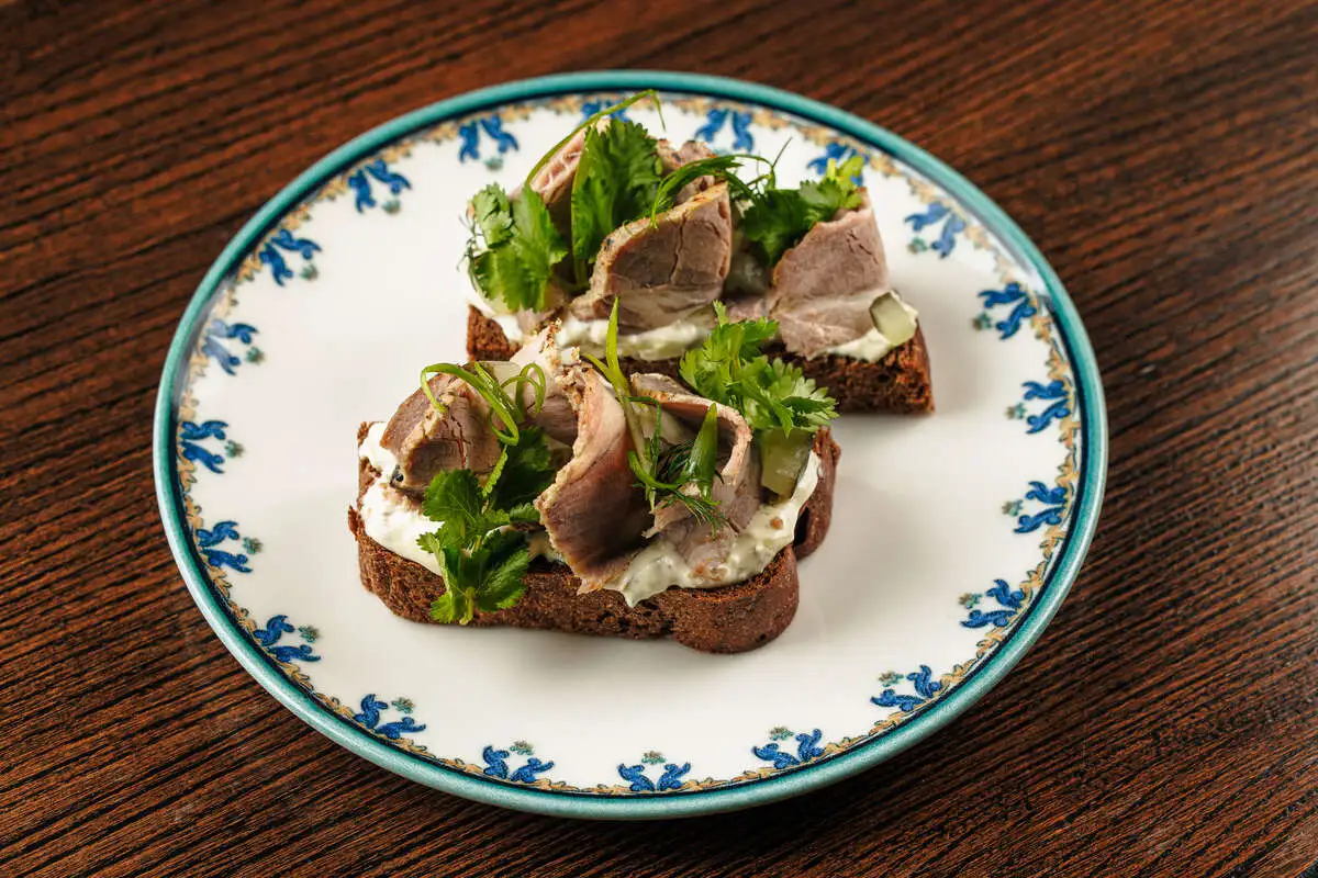 Бутерброд с бужениной