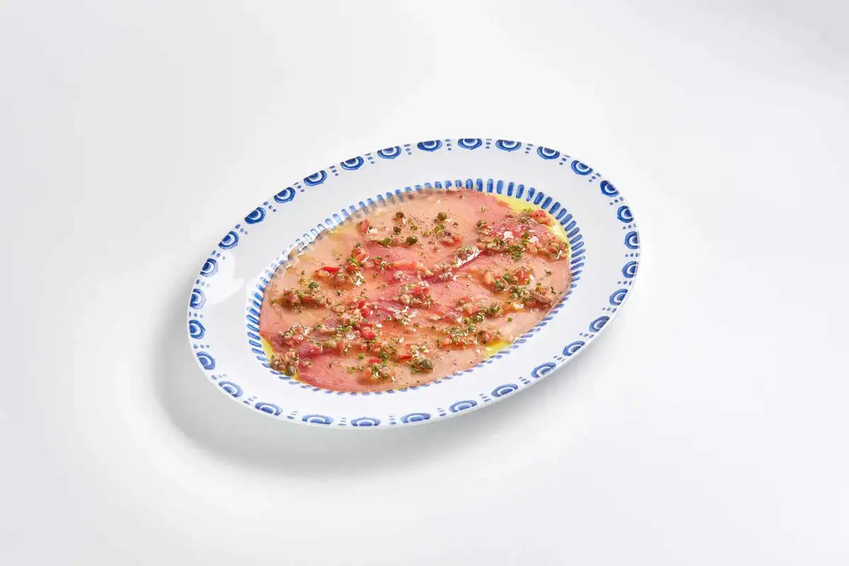 Карпаччо из тунца с оливковым маслом Фрескобальди