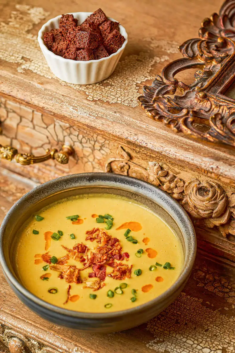 Суп кукурузный с ветчиной и гренками