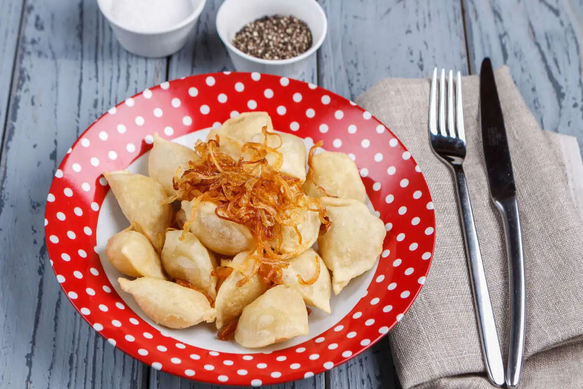 Жареные вареники с картофелем и сыром