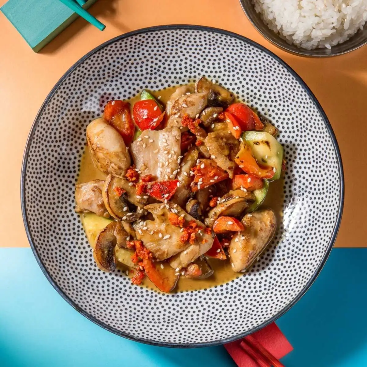 ЦЫПЛЕНОК В ЖЕЛТОМ КАРРИ