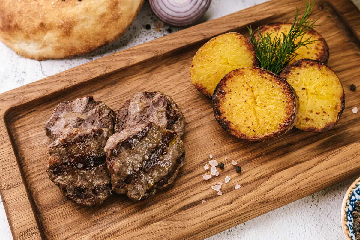 Котлеты из баранины с мангала