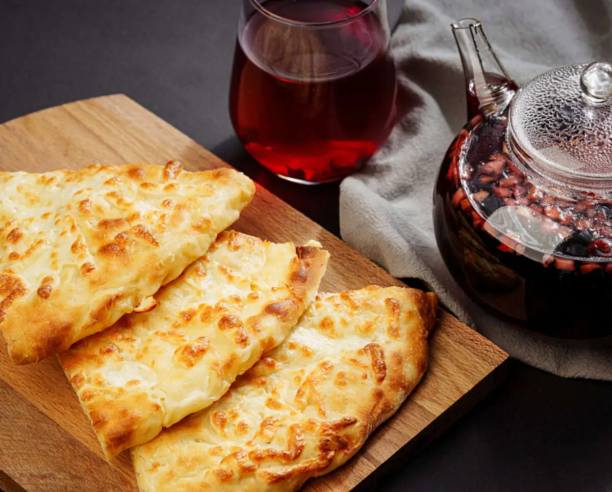 Сырная лепешка с двойным сыром