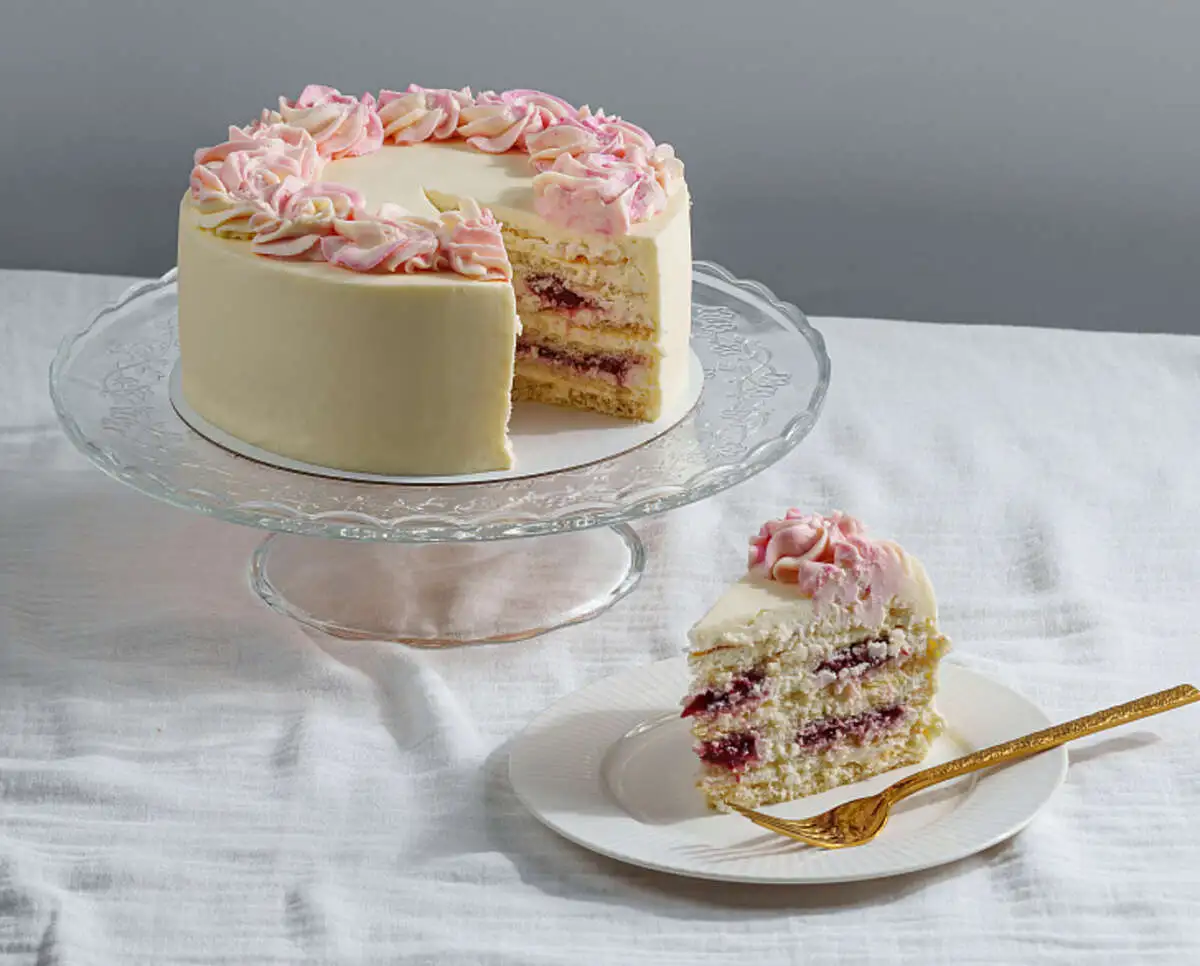 Торт "Молочная девочка"