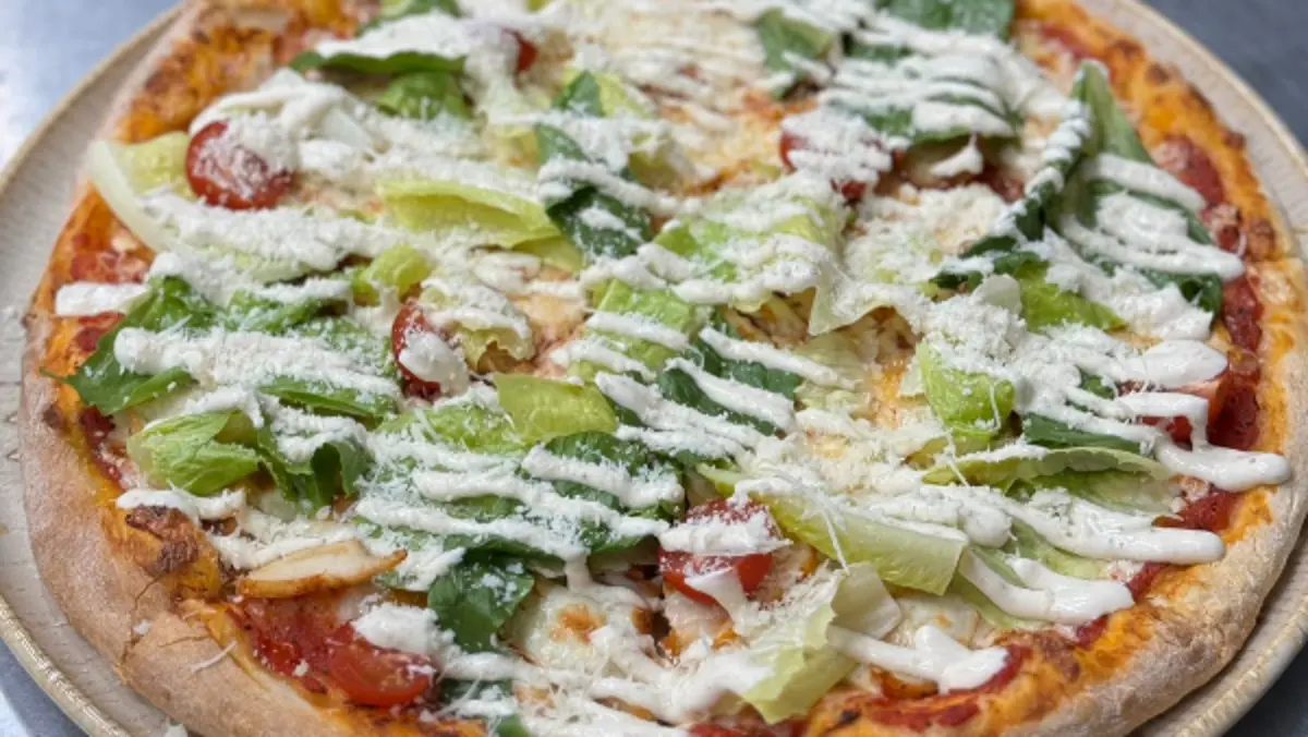 Пицца куриная "Цезарь"