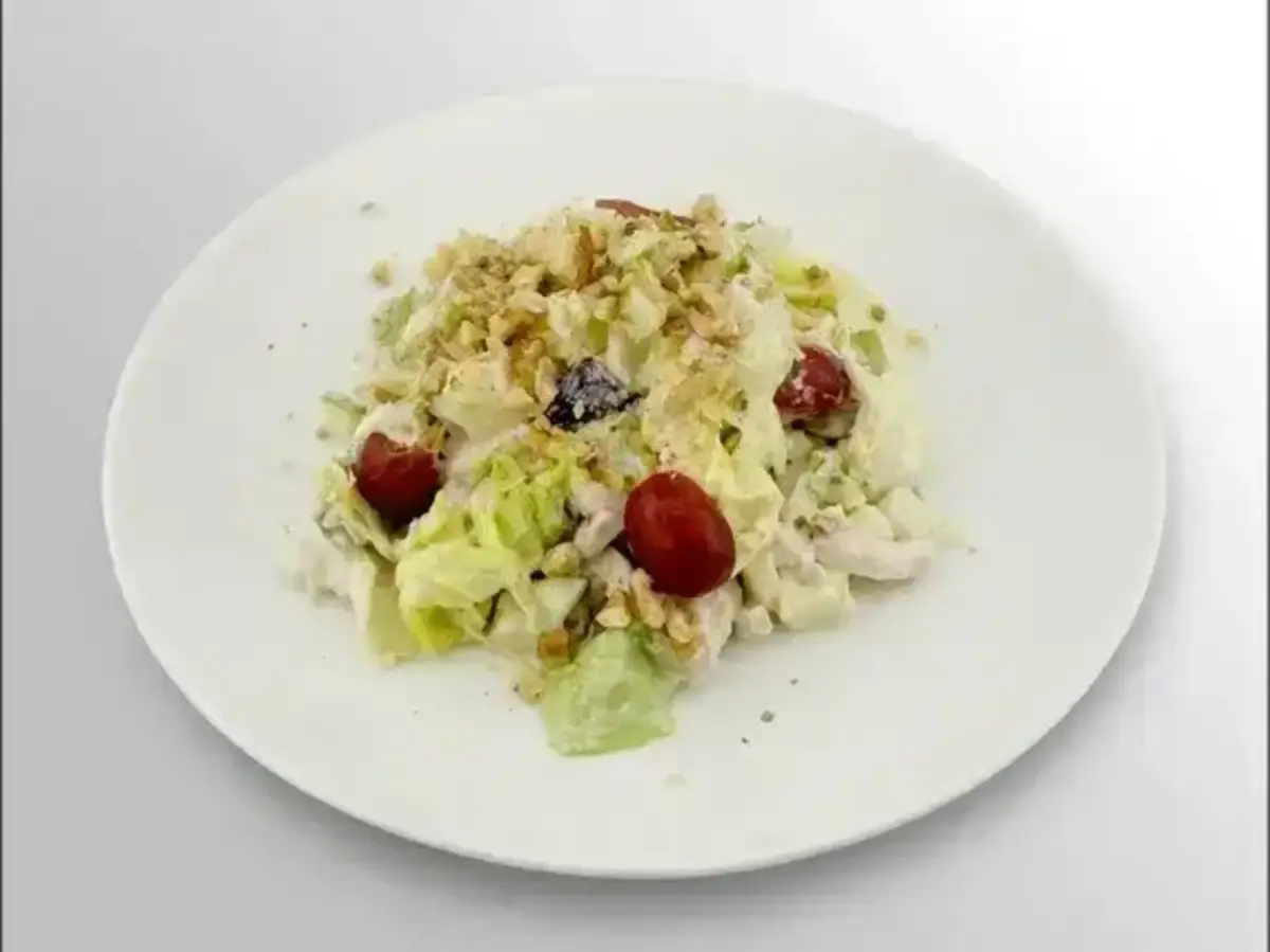 Салат Вальдорфский с курицей 150 гр