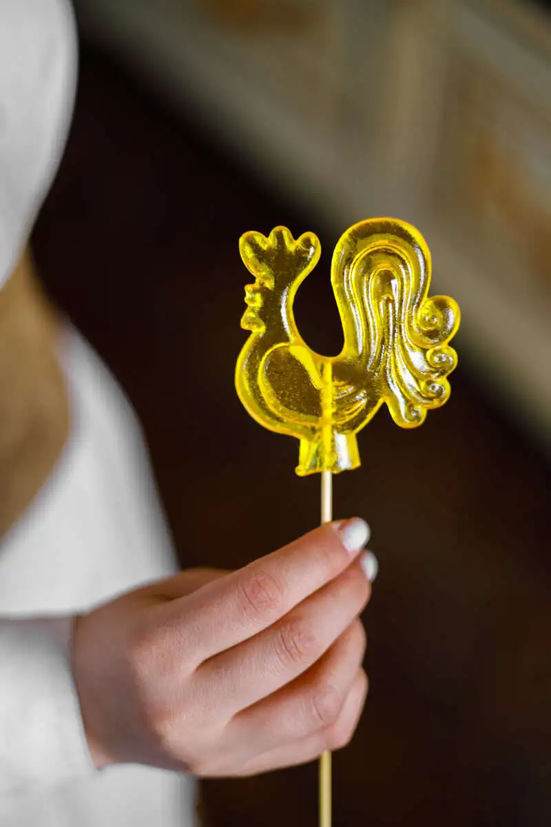 Леденец на палочке