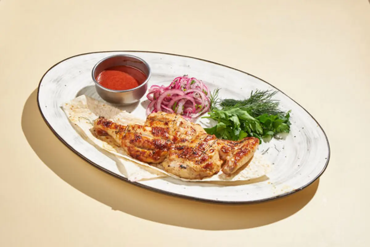 Цыпленок в аджике 