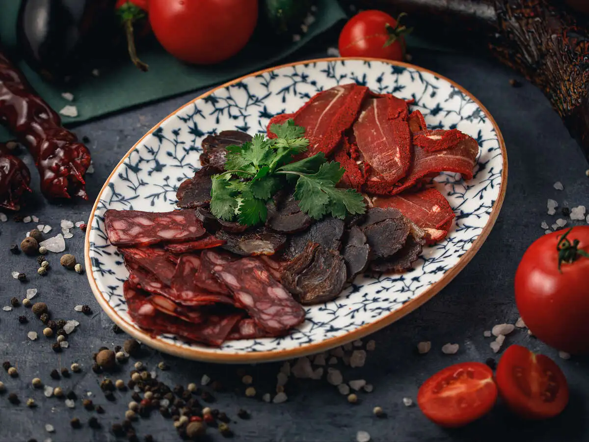 Кавказские мясные деликатесы