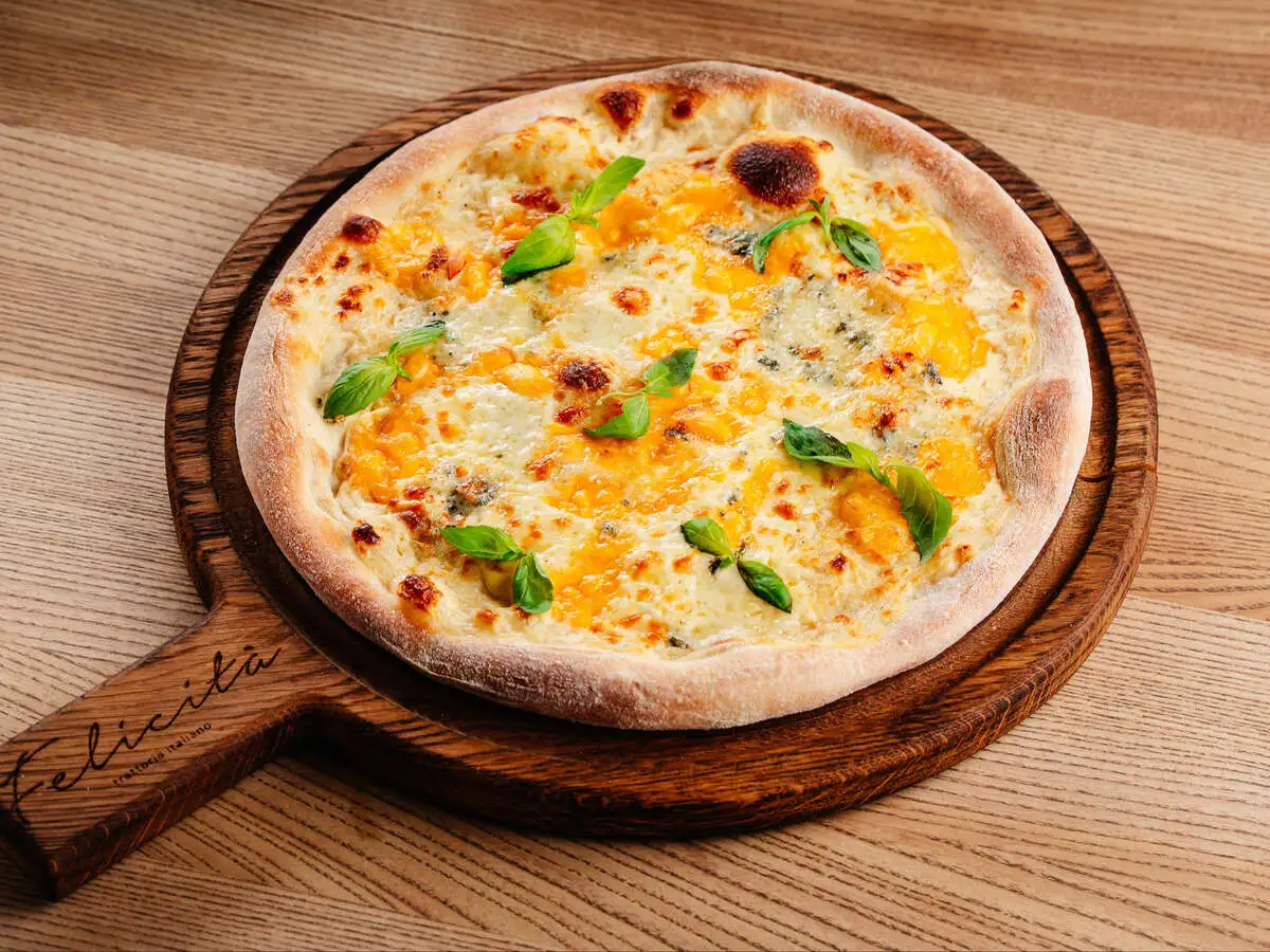 Пицца Четыре сыра 