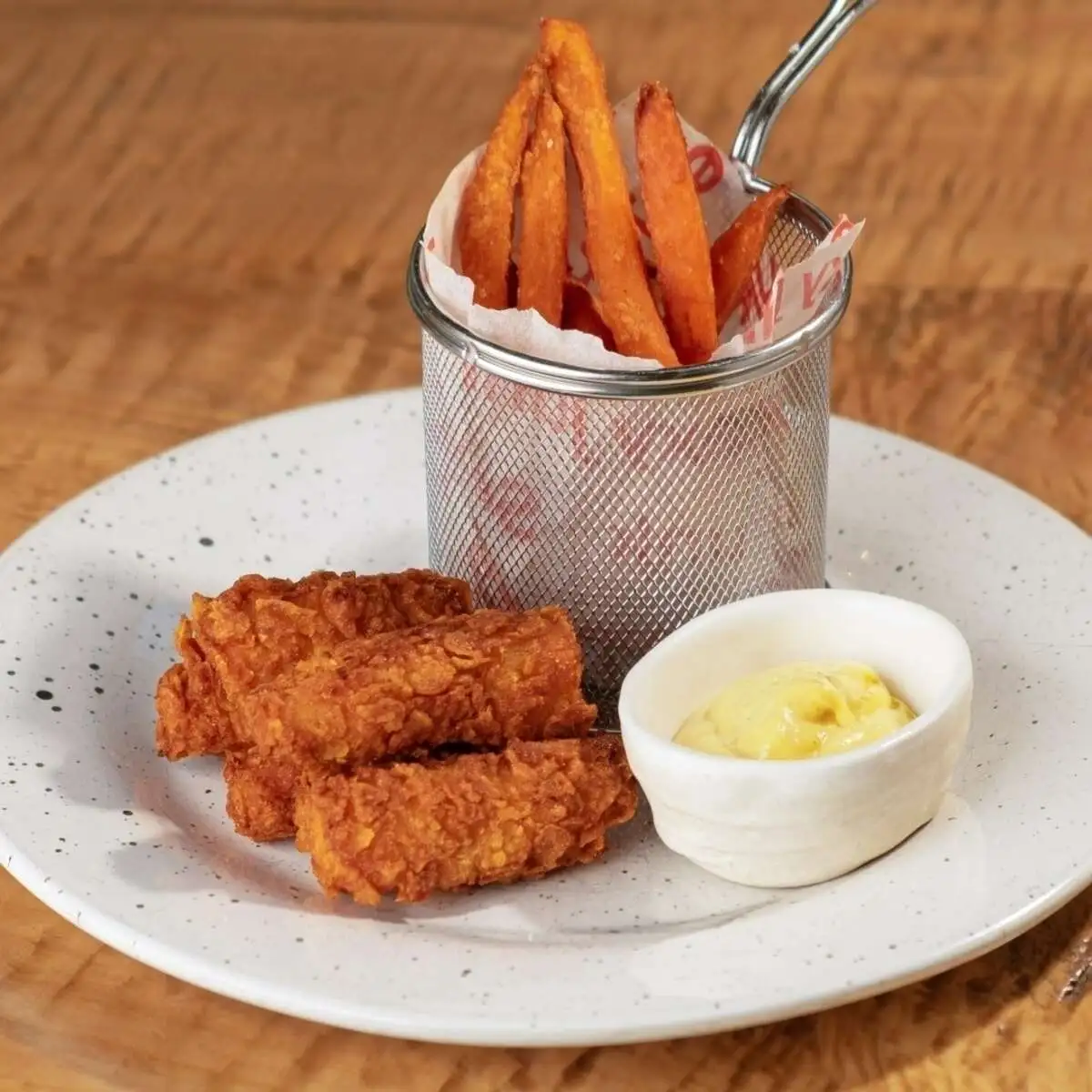 Фиш & чипс из хрустящего судака с бататом фри