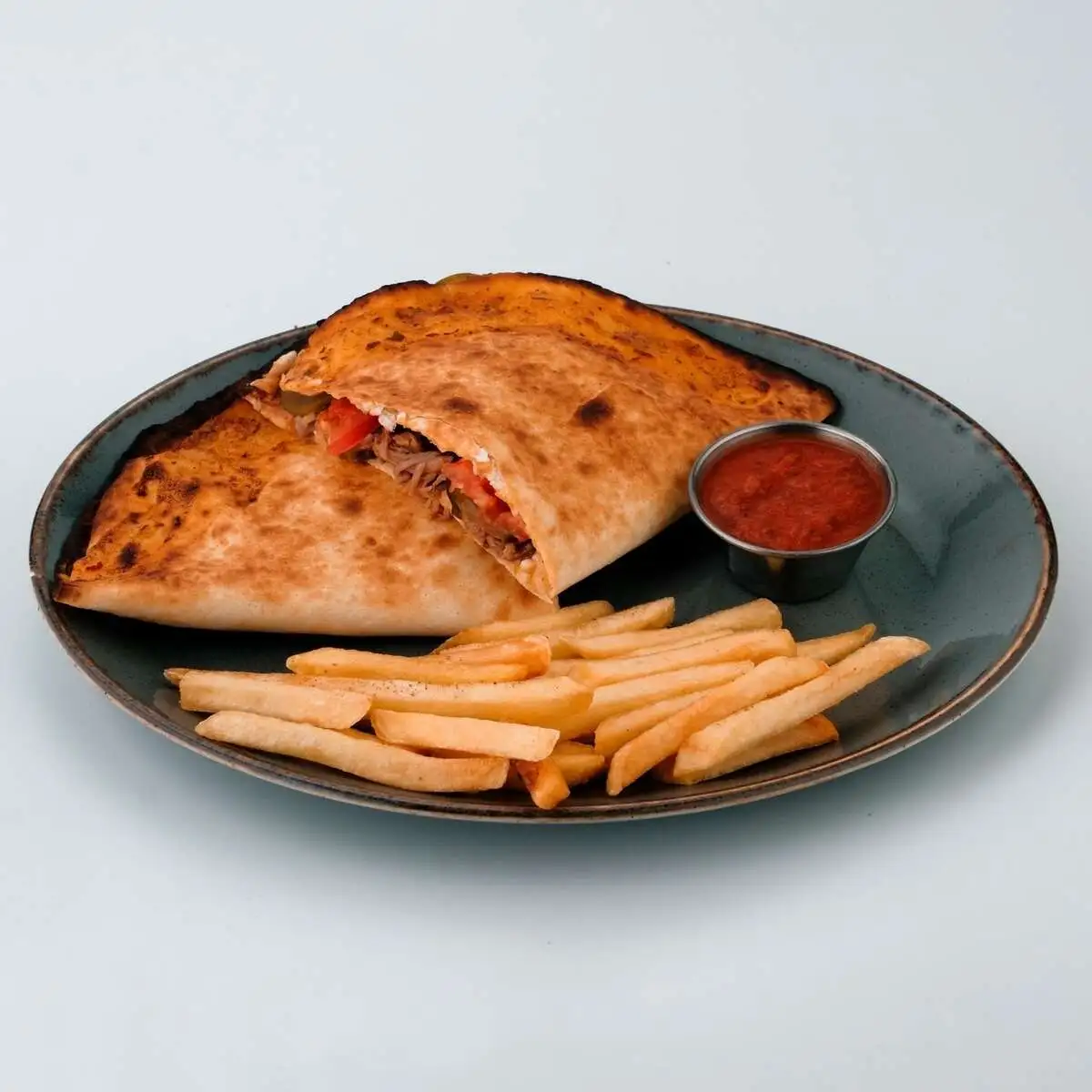 Кесадилья со свининой и фри