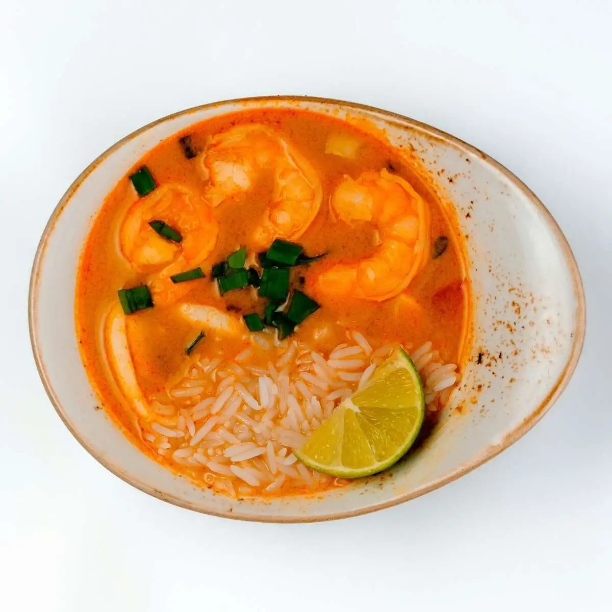 ТОМ ЯМ с рисом и лаймом