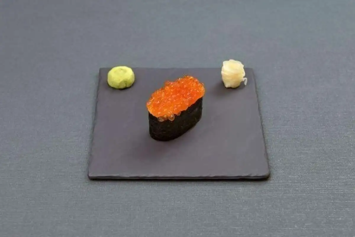 Гункан Икура