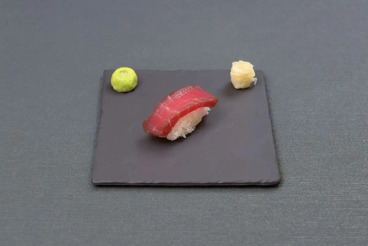 Суши Магуро дзуке