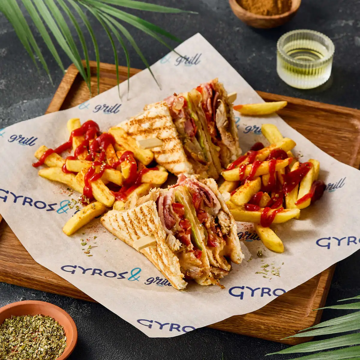 Клаб-сэндвич с беконом