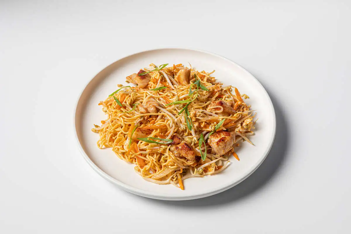 Чаомен с курицей