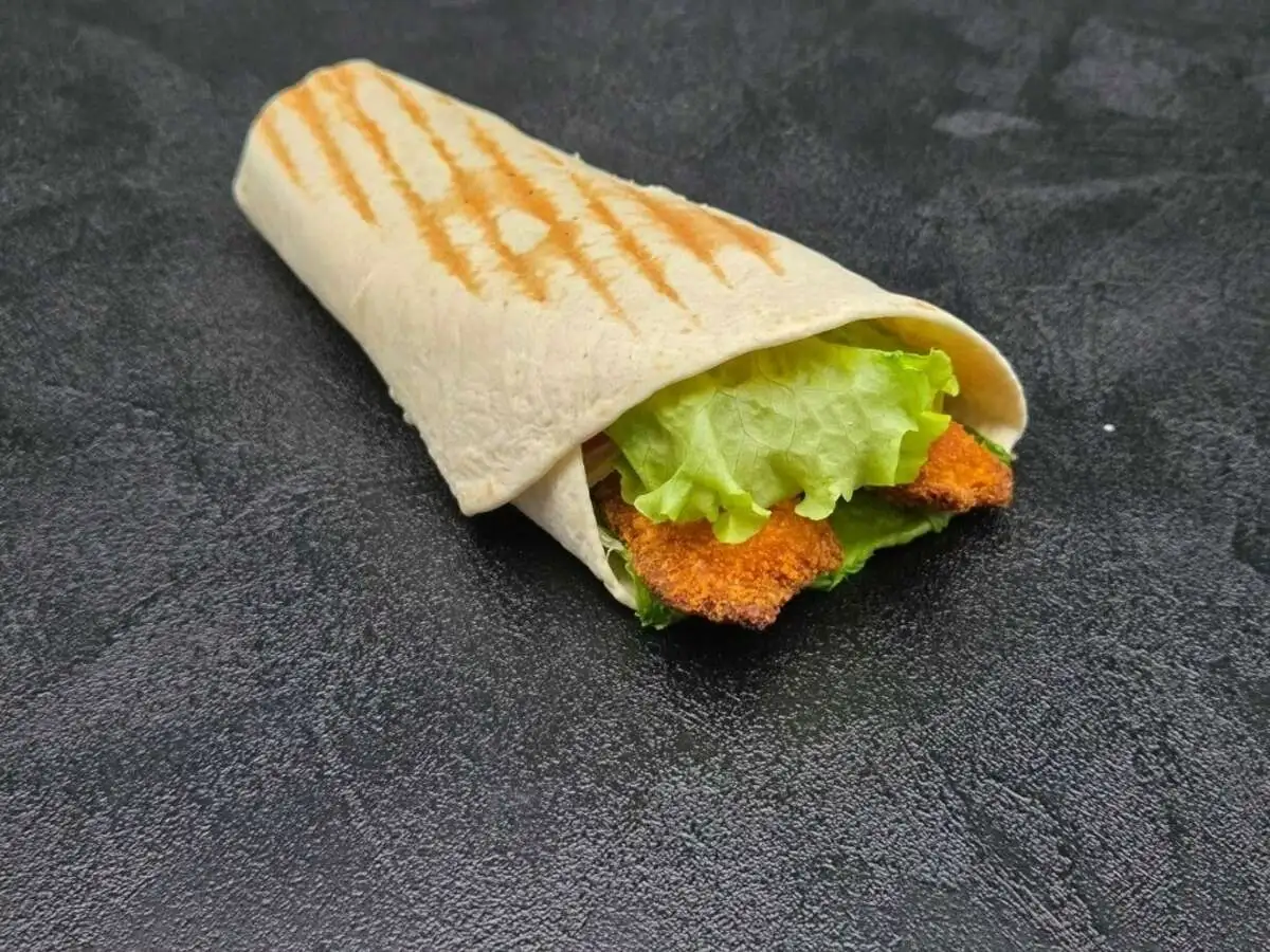 Ролл Цезарь в тортилье