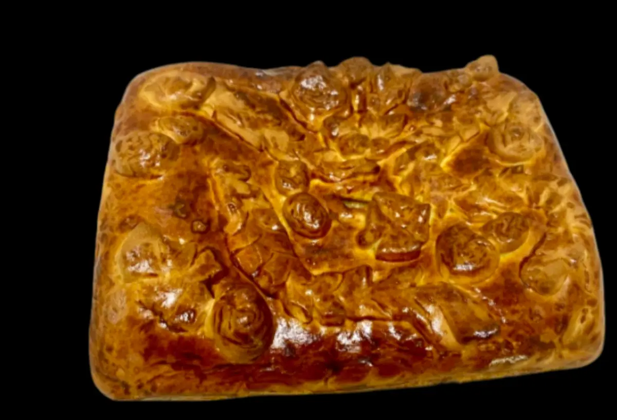 Пирог с капустой, тунцом и сливочным сыром