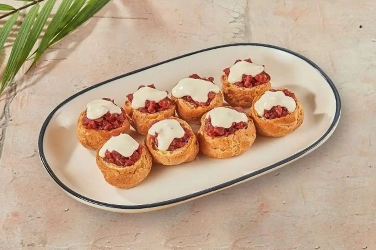 Гужеры с тартаром из телятины