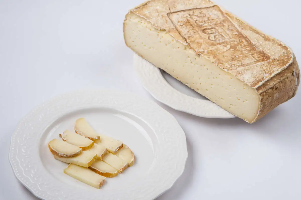 Сыр Тревизо мягкий