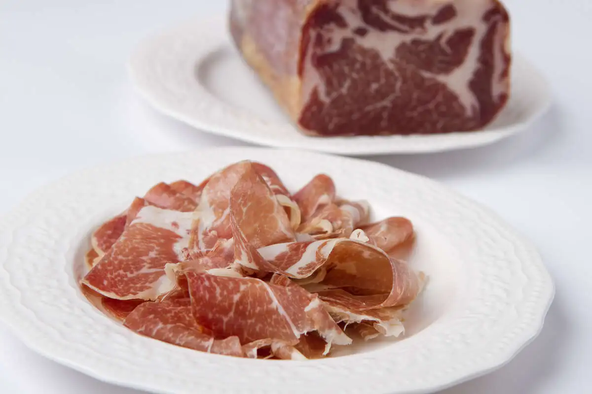 Шея свиная Коппа Резерва