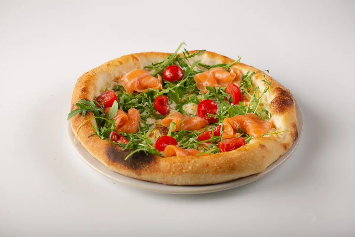 С лососем 24 см