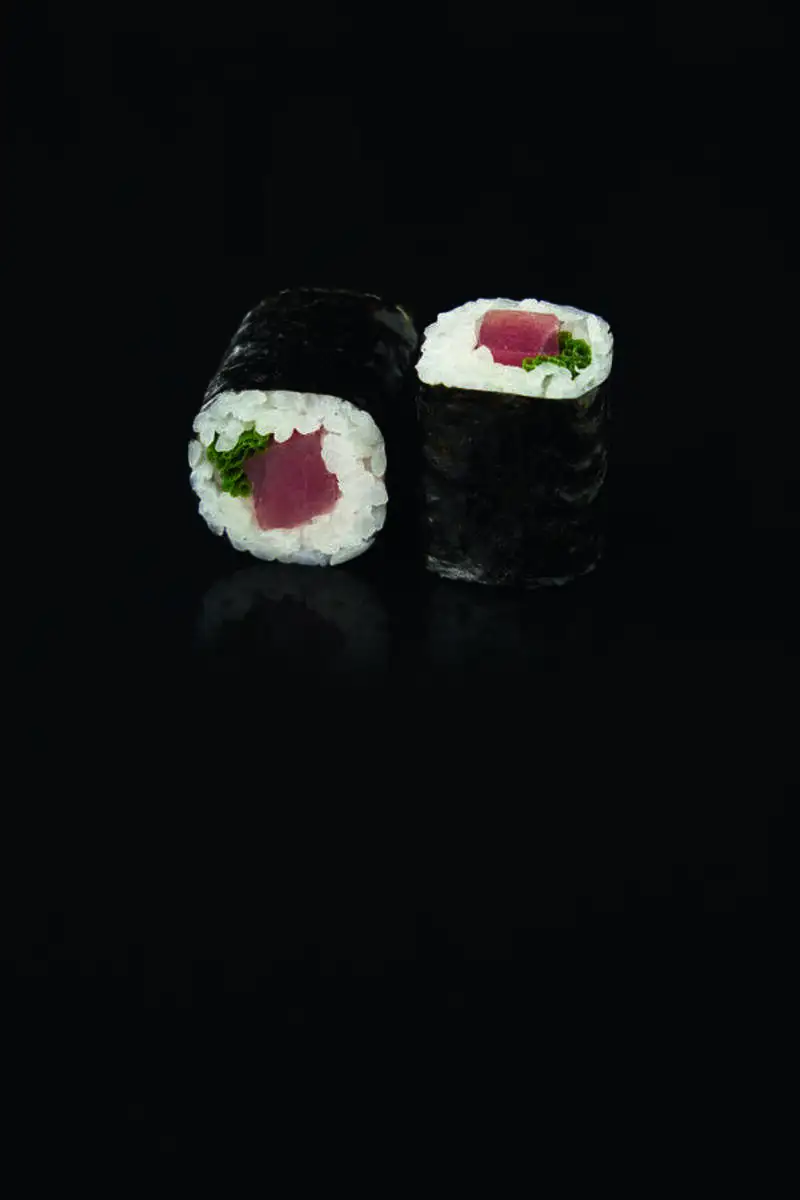 Ролл с тунцом