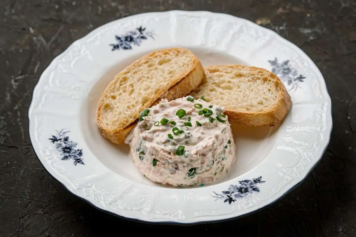 Риет с лососем