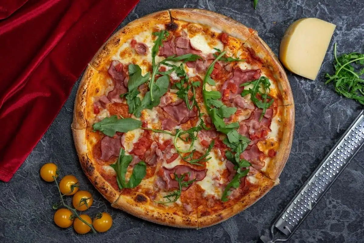 Пицца Мясное попурри