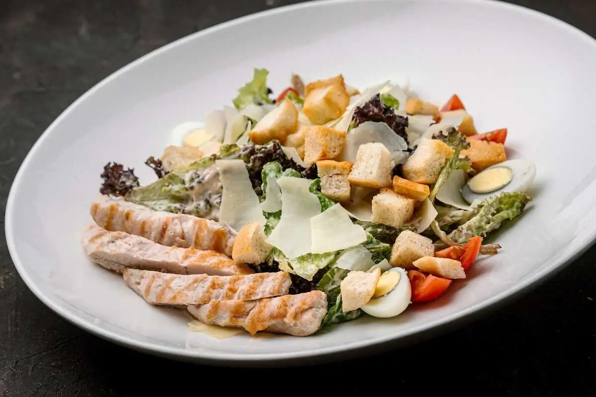 Наш Цезарь с цыплёнком