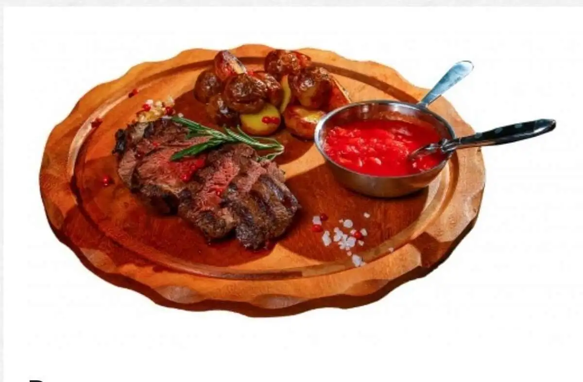 Вырезка теленка с картофелем беби