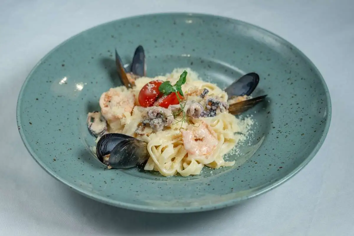 Паста с морепродуктами сливочном соусе
