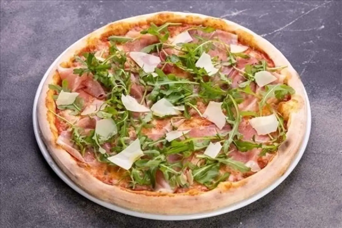 Пицца Парма и руккола