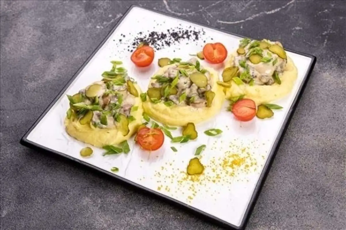 Бефстроганов с картофельным пюре