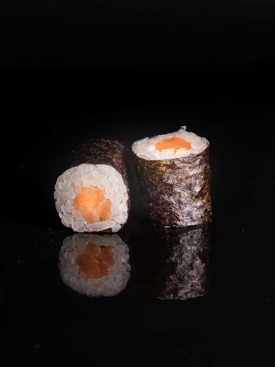 Хосомаки с лососем